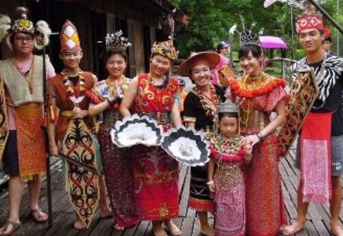 4d3n-amazing-kuching-1.jpg 4D3N Amazing Kuching
