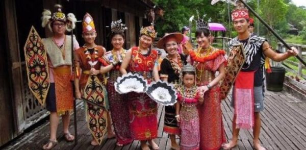 4d3n-amazing-kuching-1.jpg 4D3N Amazing Kuching